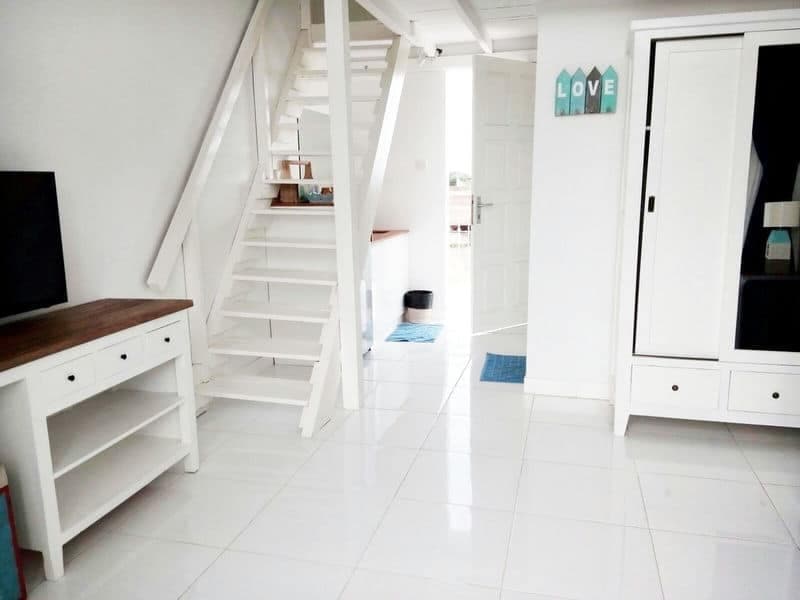 1280px Studio Kamera Kerobokan Bali 04