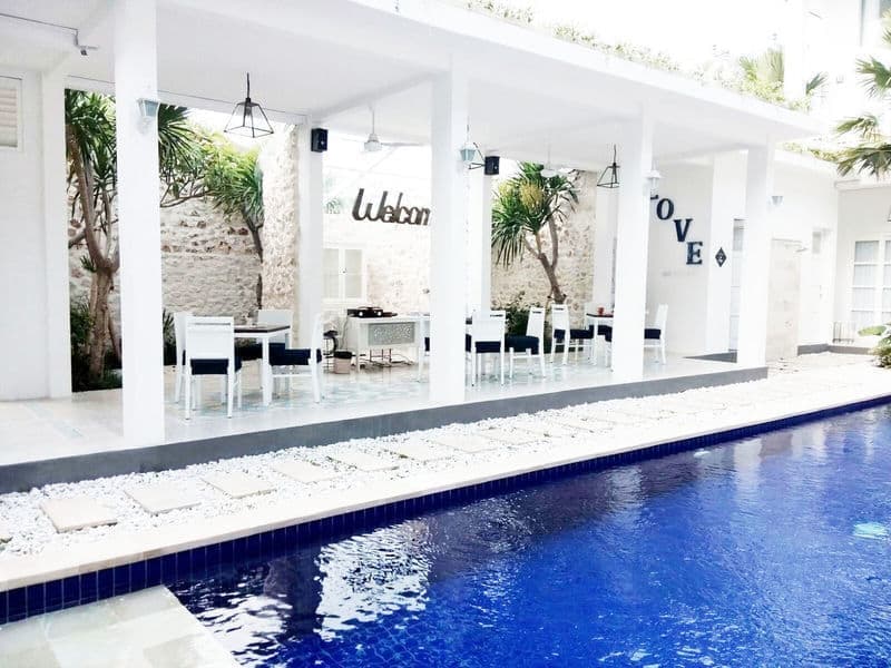 1280px Studio Kamera Kerobokan Bali 06