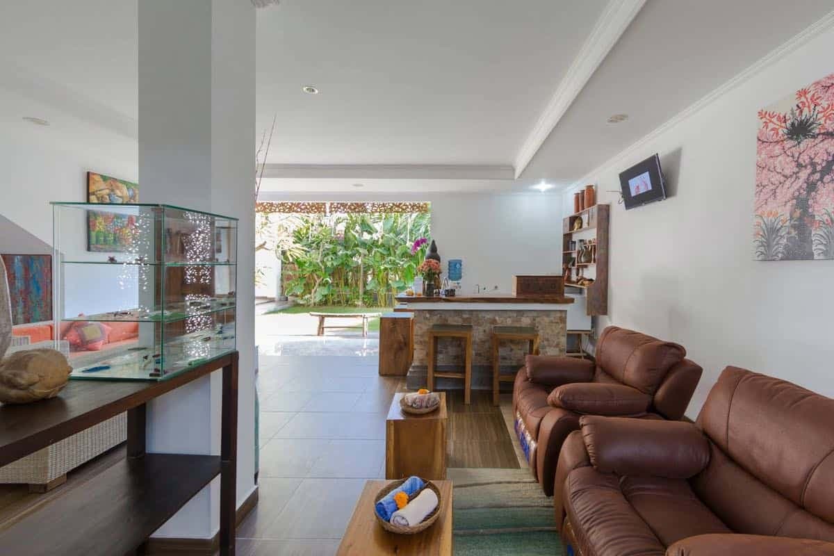 Hening Studio Batubelig Bali 04