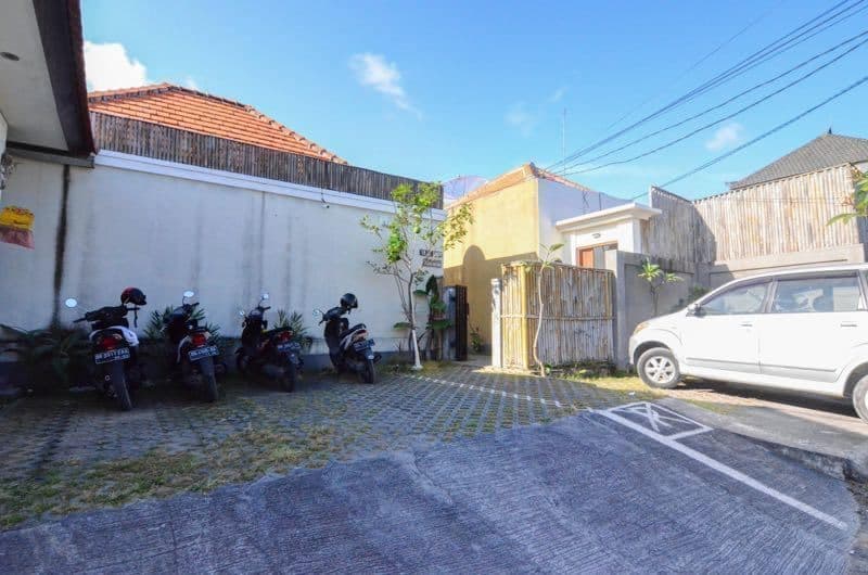 Villa Dewi Legian Bali 01