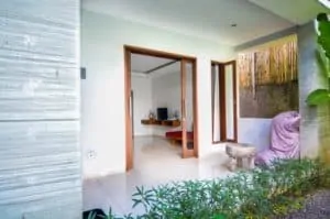 Houes, Villa in Kerobokan Bali